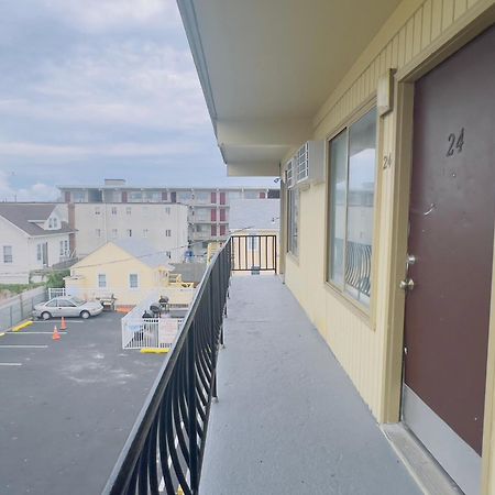 Dry Dock Motel Сийсайд Хайтс Екстериор снимка