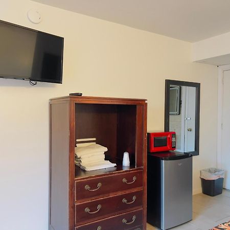 Dry Dock Motel Сийсайд Хайтс Екстериор снимка