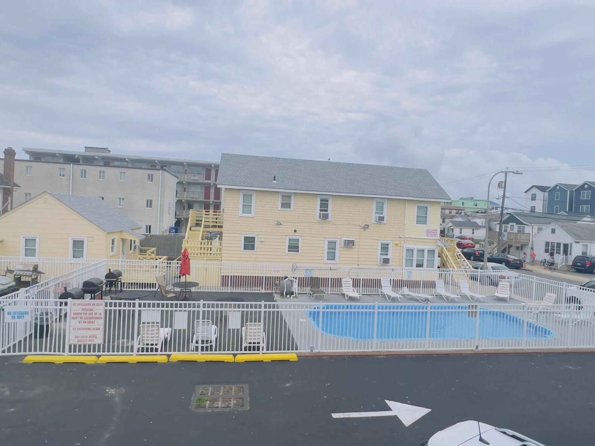 Dry Dock Motel Сийсайд Хайтс Екстериор снимка