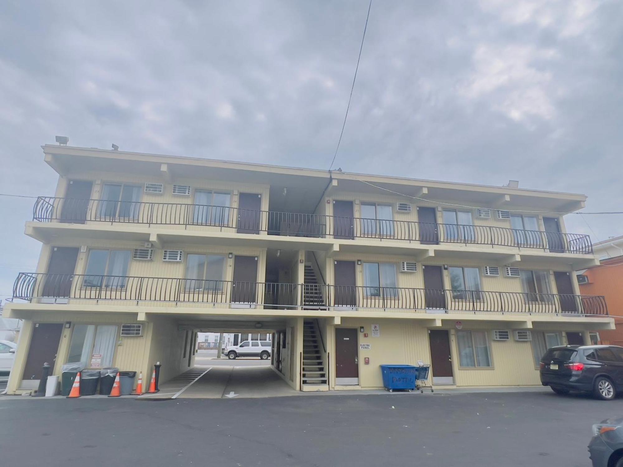 Dry Dock Motel Сийсайд Хайтс Екстериор снимка