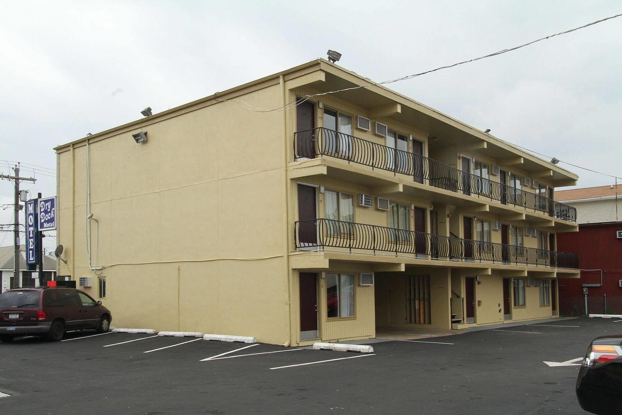Dry Dock Motel Сийсайд Хайтс Екстериор снимка