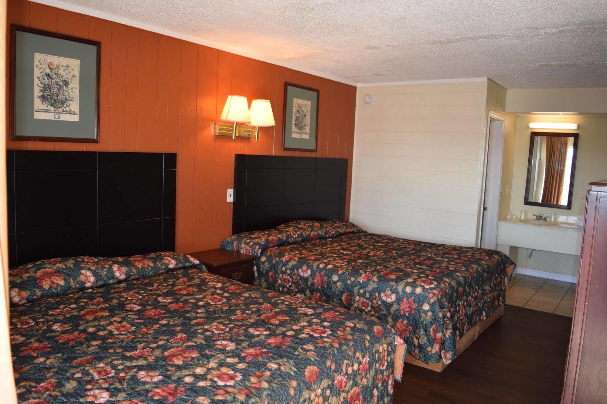 Dry Dock Motel Сийсайд Хайтс Екстериор снимка