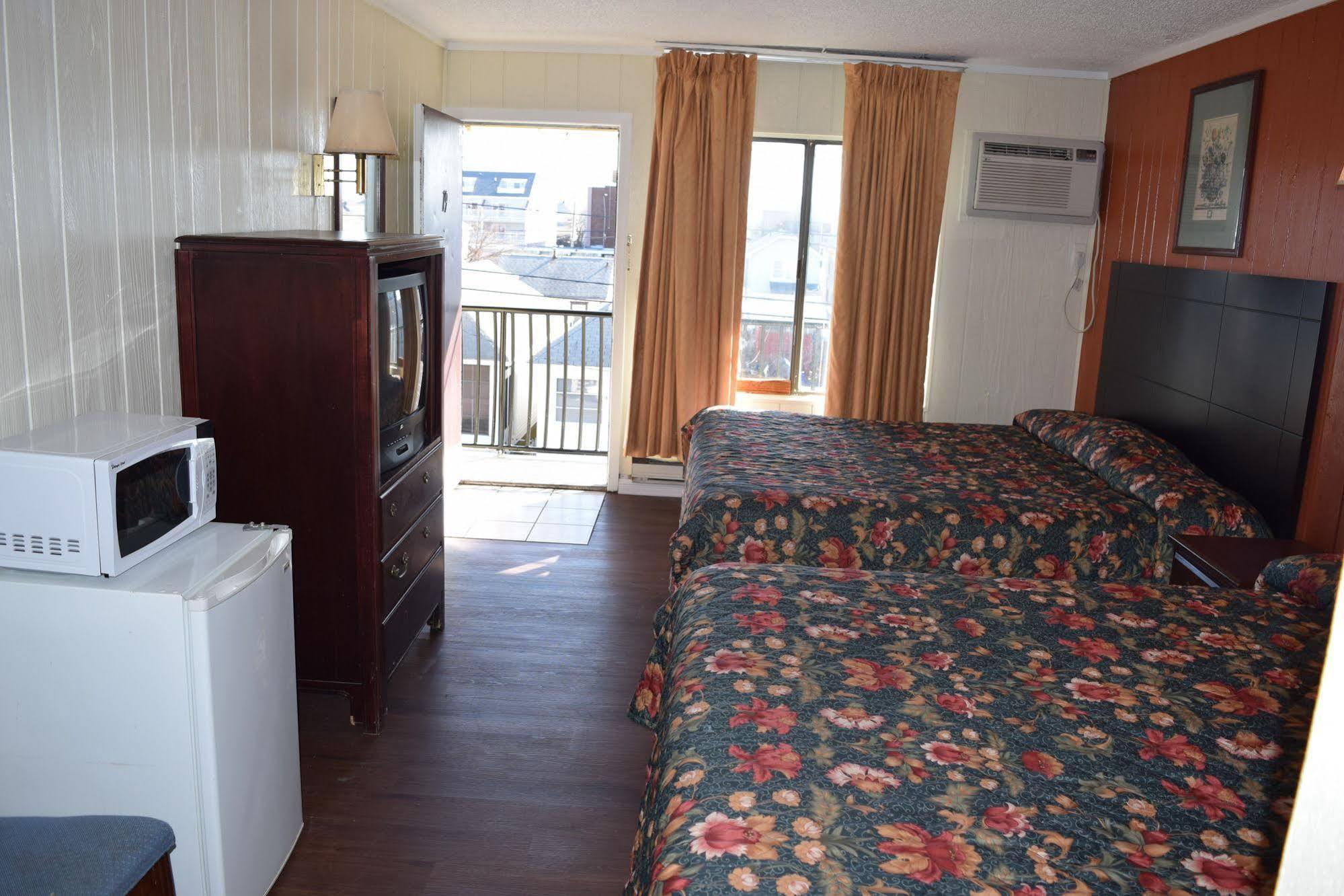 Dry Dock Motel Сийсайд Хайтс Екстериор снимка