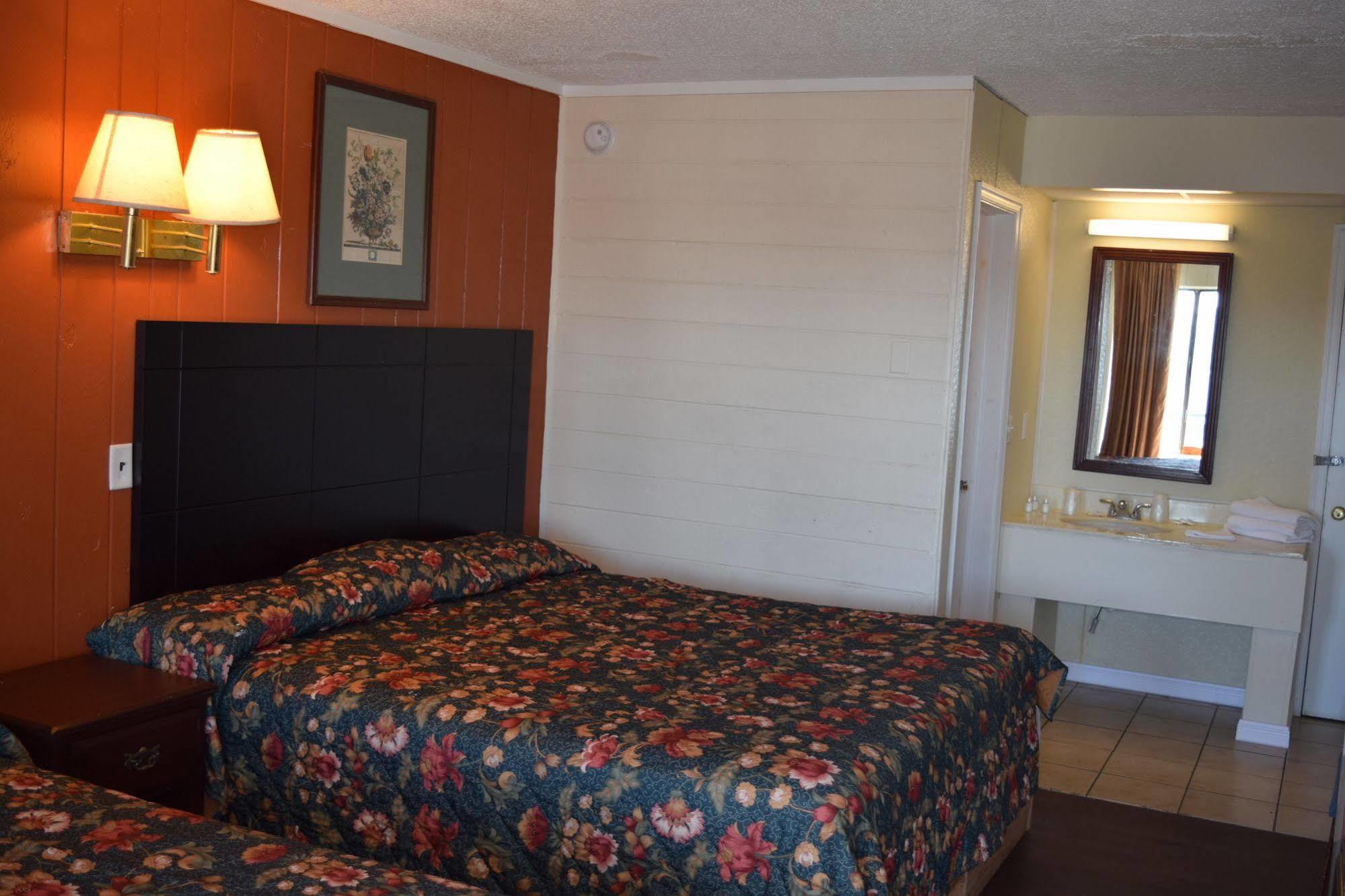 Dry Dock Motel Сийсайд Хайтс Екстериор снимка
